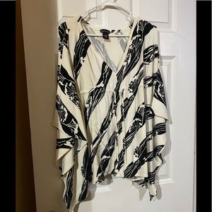 Moda international size small batwing